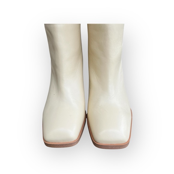 Sam Edelman Cream Knee-High Leather Boots 3.25” heels - Picture 5 of 15